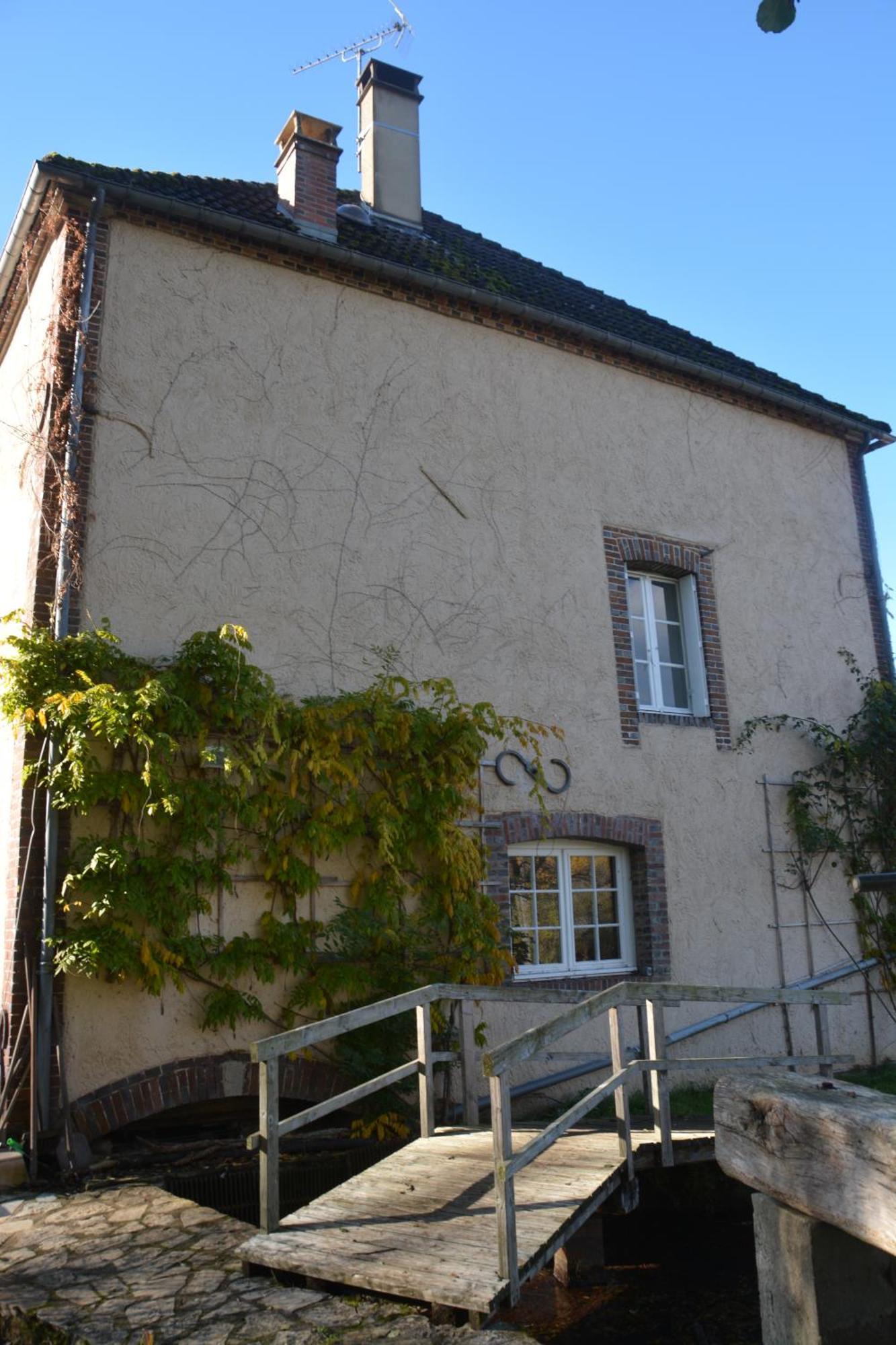 Le Moulin Grenon Bed & Breakfast Mézilles Dış mekan fotoğraf