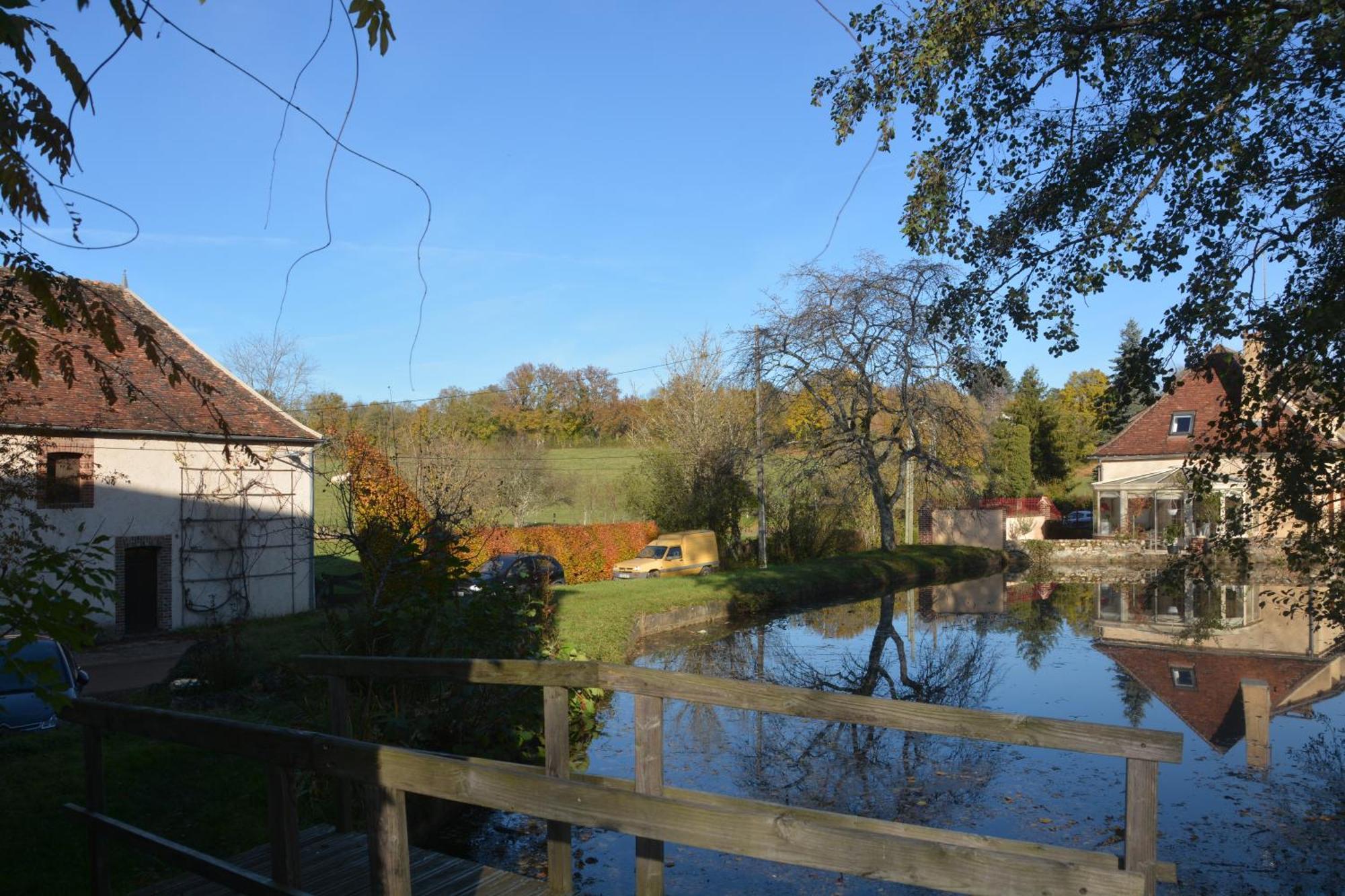 Le Moulin Grenon Bed & Breakfast Mézilles Dış mekan fotoğraf